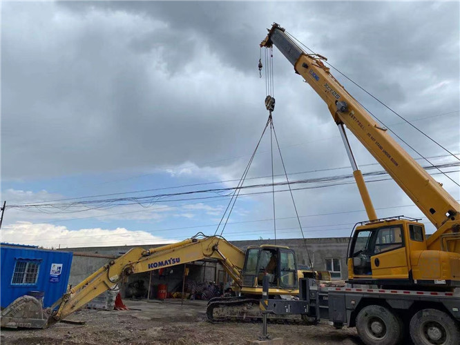 永定区25吨吊车的工作半径是多少？